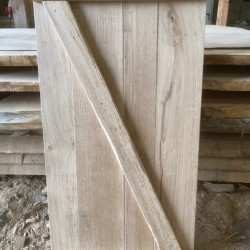 Neu: Tische, Platten und Gestelle im Landhausstil!